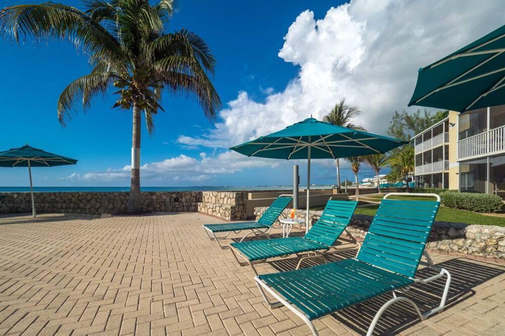Beach Living At Plantation Village Blgs ジョージ・タウン エクステリア 写真